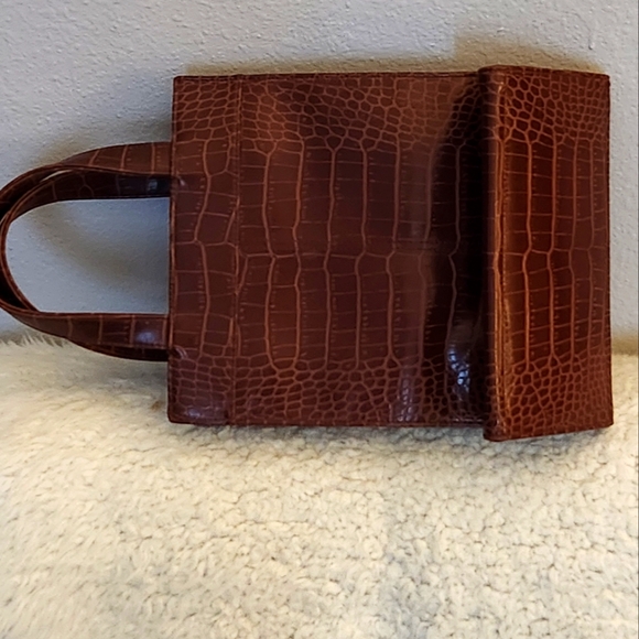 Vintage Tommy Hilfiger Brown Faux Leather Croc Embossed Medium Size Handbag - Picture 4 of 4